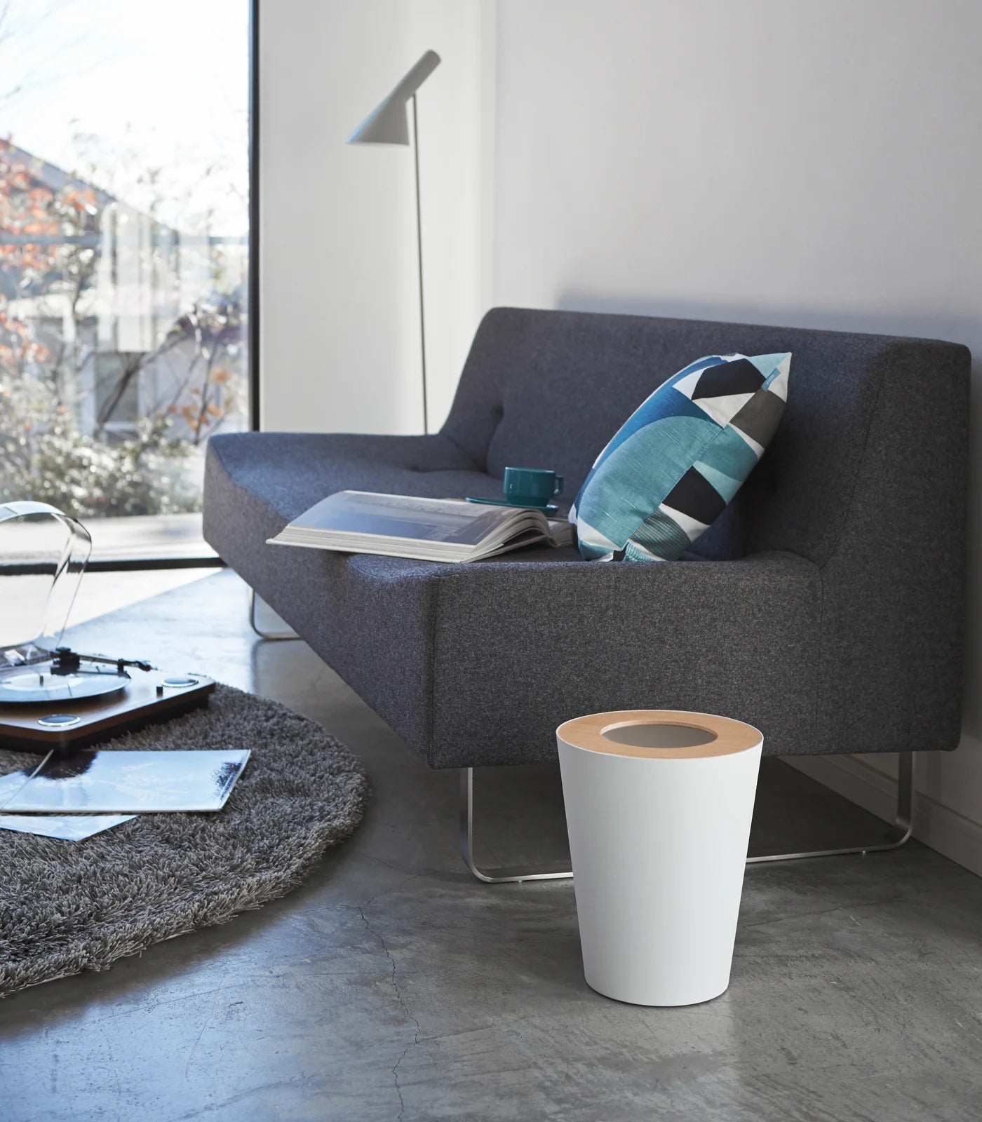 VELASTRIA - Trash Can - Round - Steel + Wood