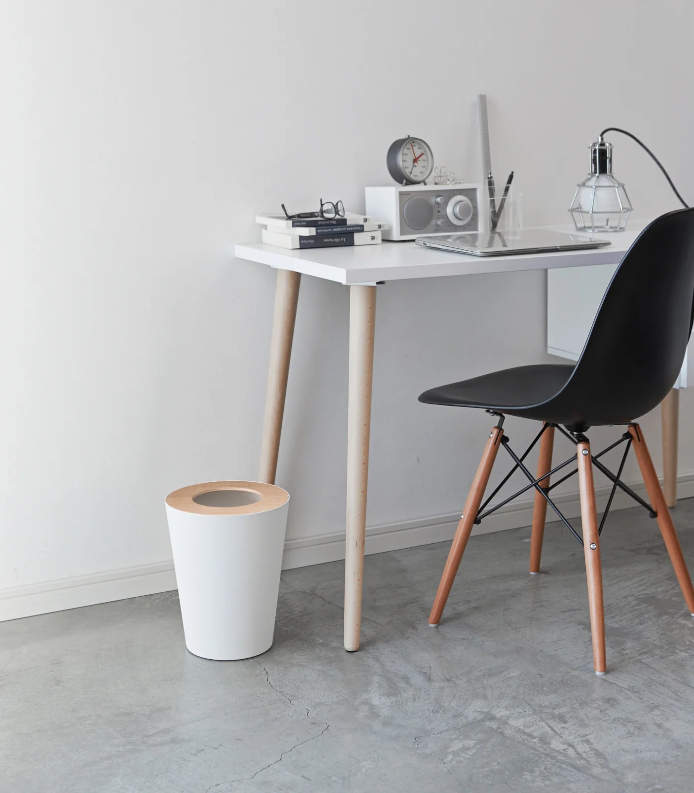 VELASTRIA - Trash Can - Round - Steel + Wood